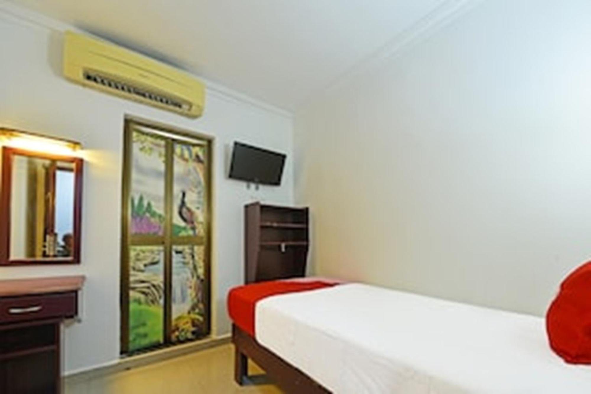 Super Oyo 90572 J Hotel Masjid India Kuala Lumpur Exterior foto